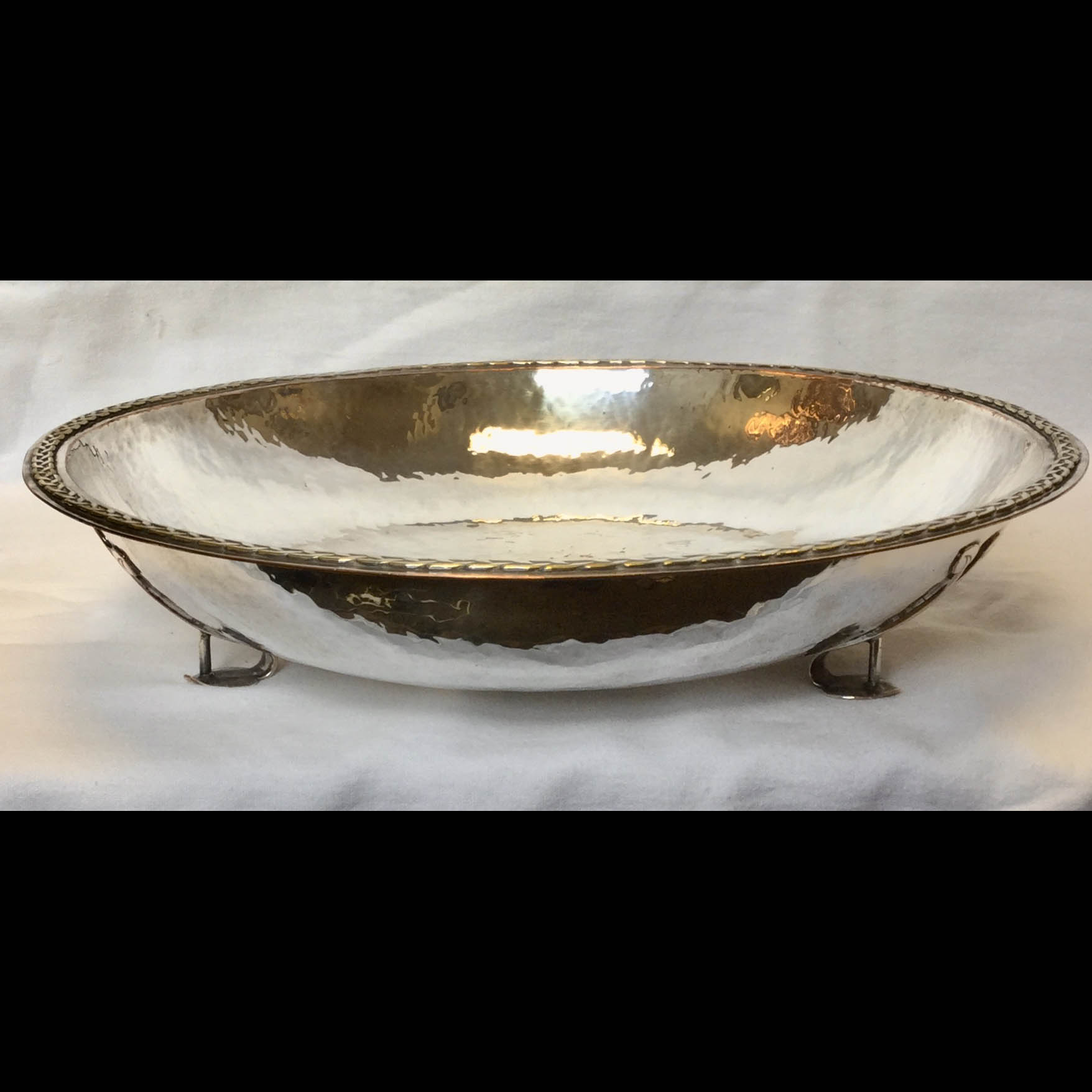keswick-school-ksia-large-silver-plated-footed-fruit-bowl-close