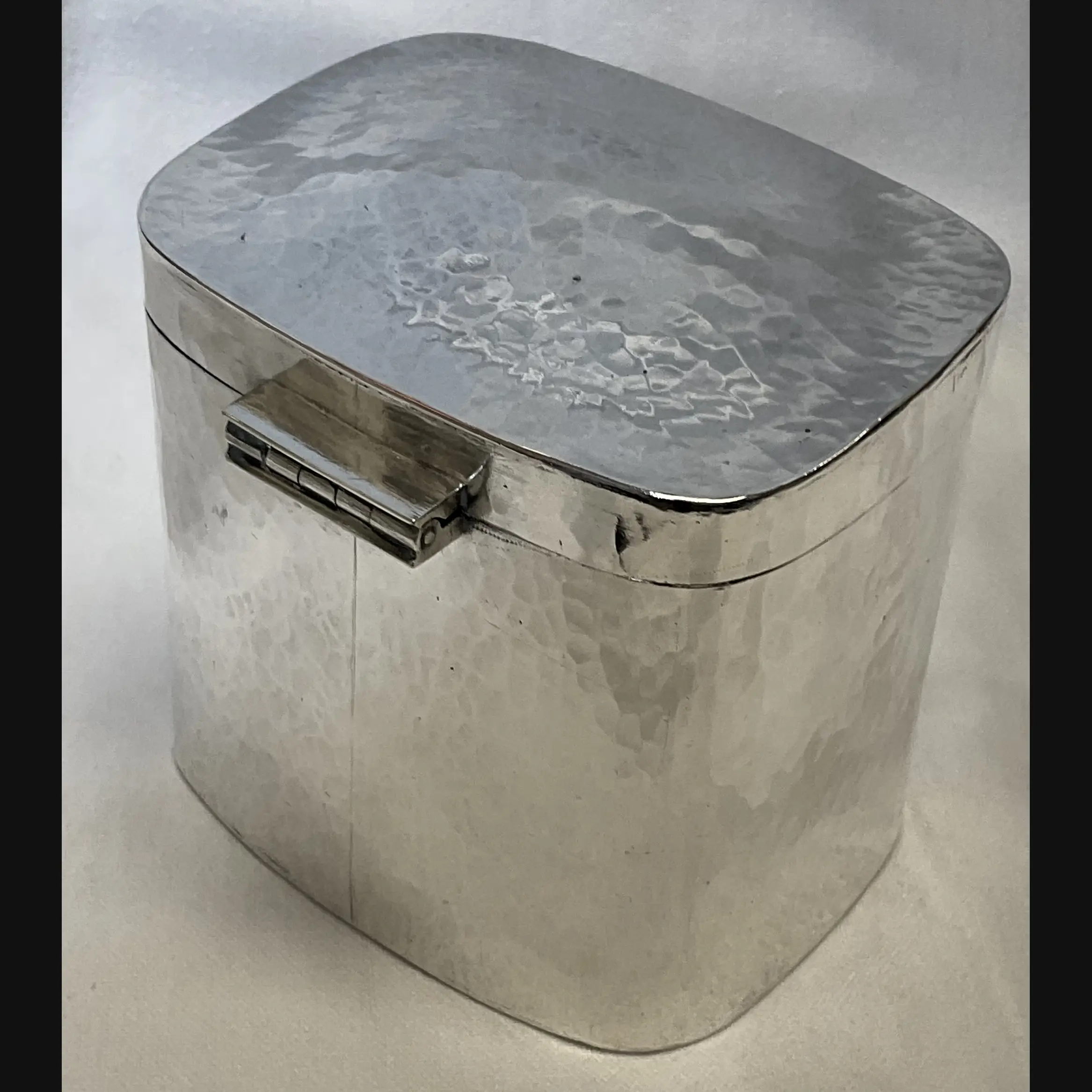 fw  keswick school of industrial art ksia arts and crafts silver plated planished tea caddy