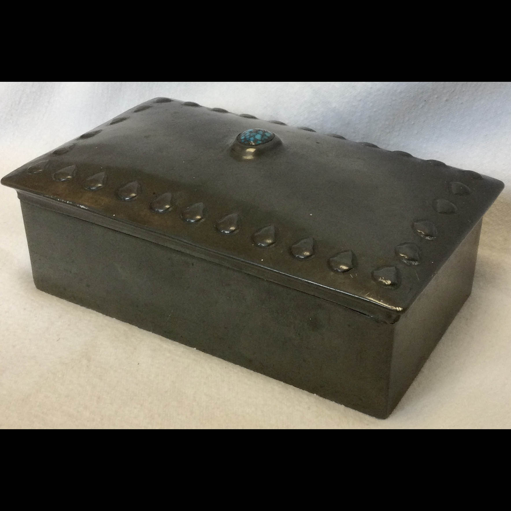 liberty-and-co-turquoise-cabochon-box-left