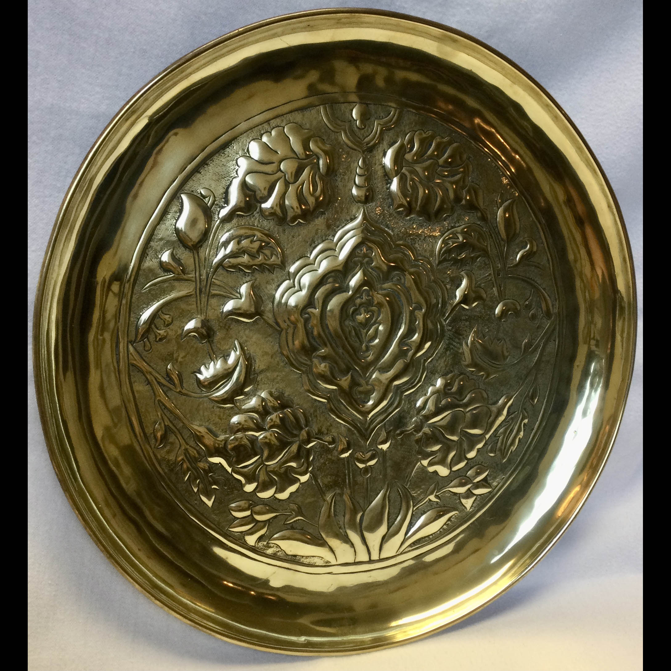 keswick-school-brass-floral-plaque-left