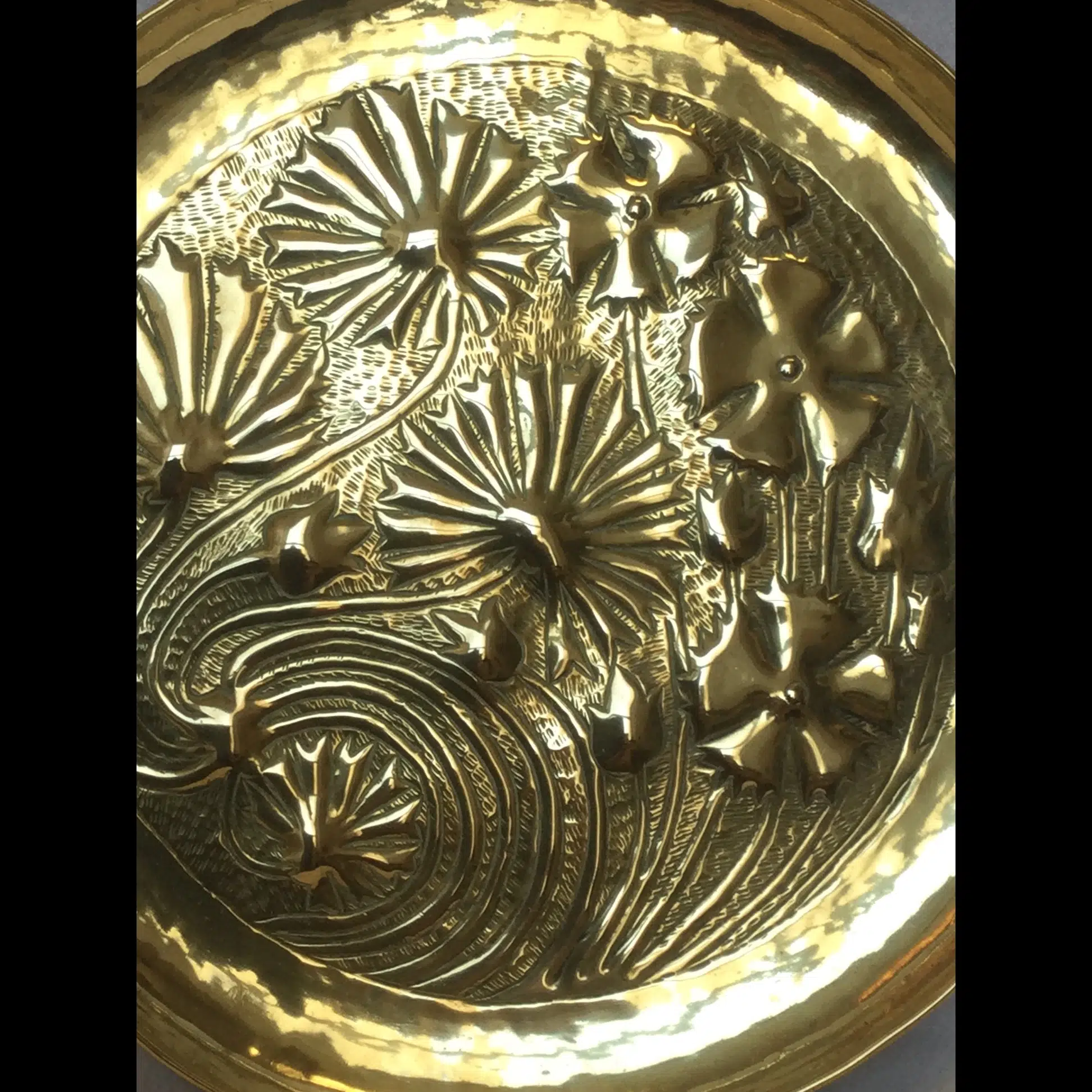 w.h.mawson keswick home industries khi stylised floral tray 