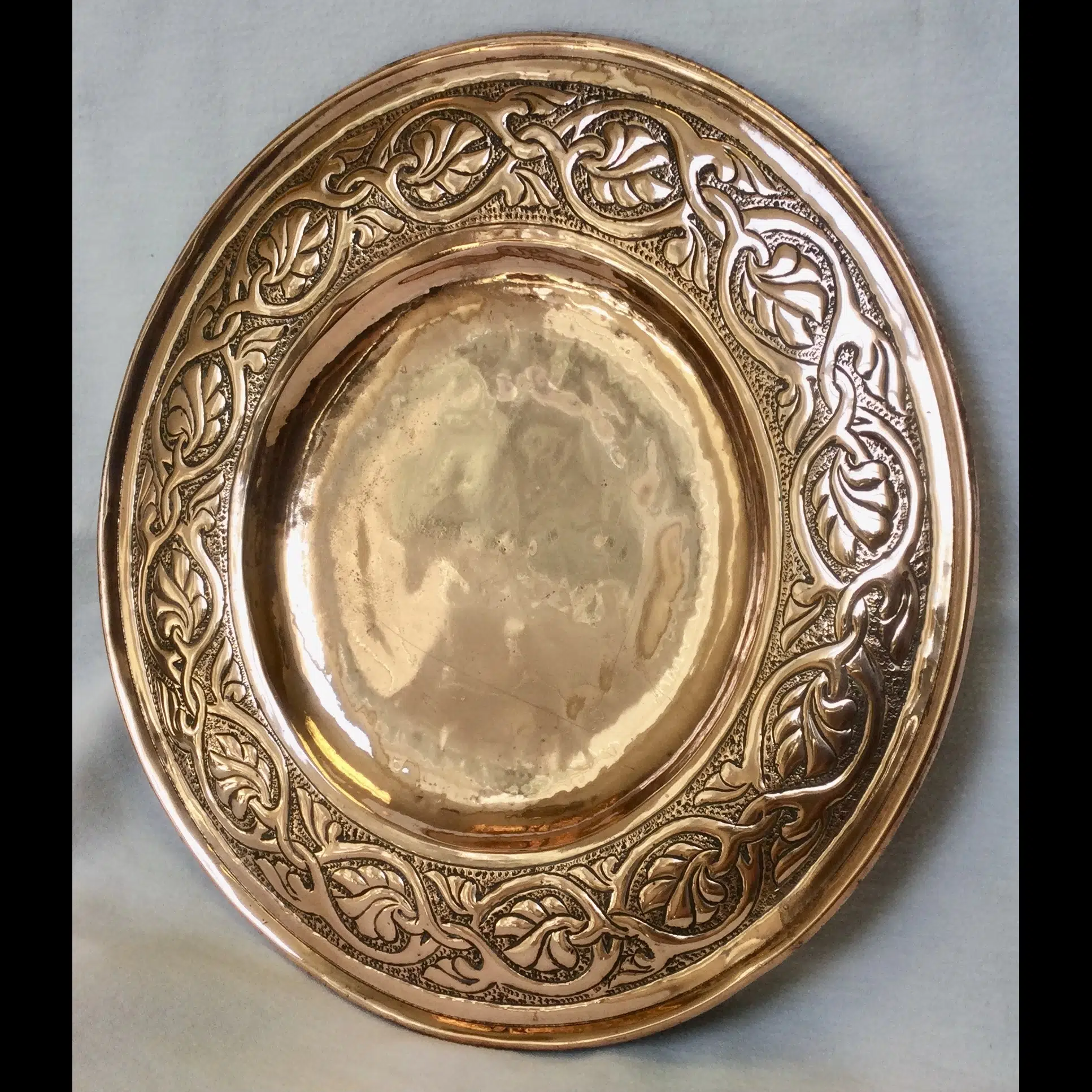alexander ritchie iona celtic entrelac copper charger