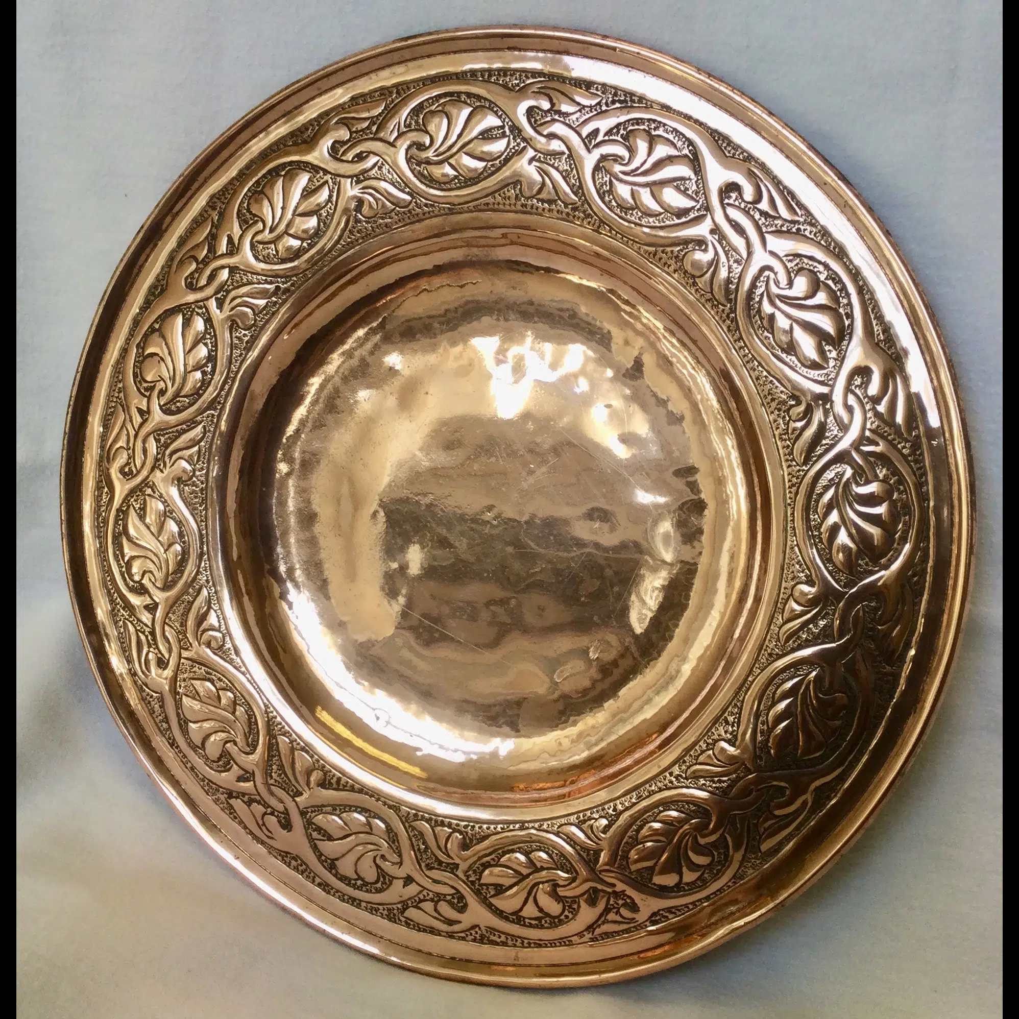alexander ritchie iona celtic entrelac copper charger