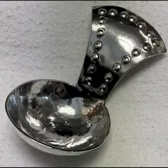 keswick school of industrial art ksia arts and crafts silver caddy spoon with dot border c1909