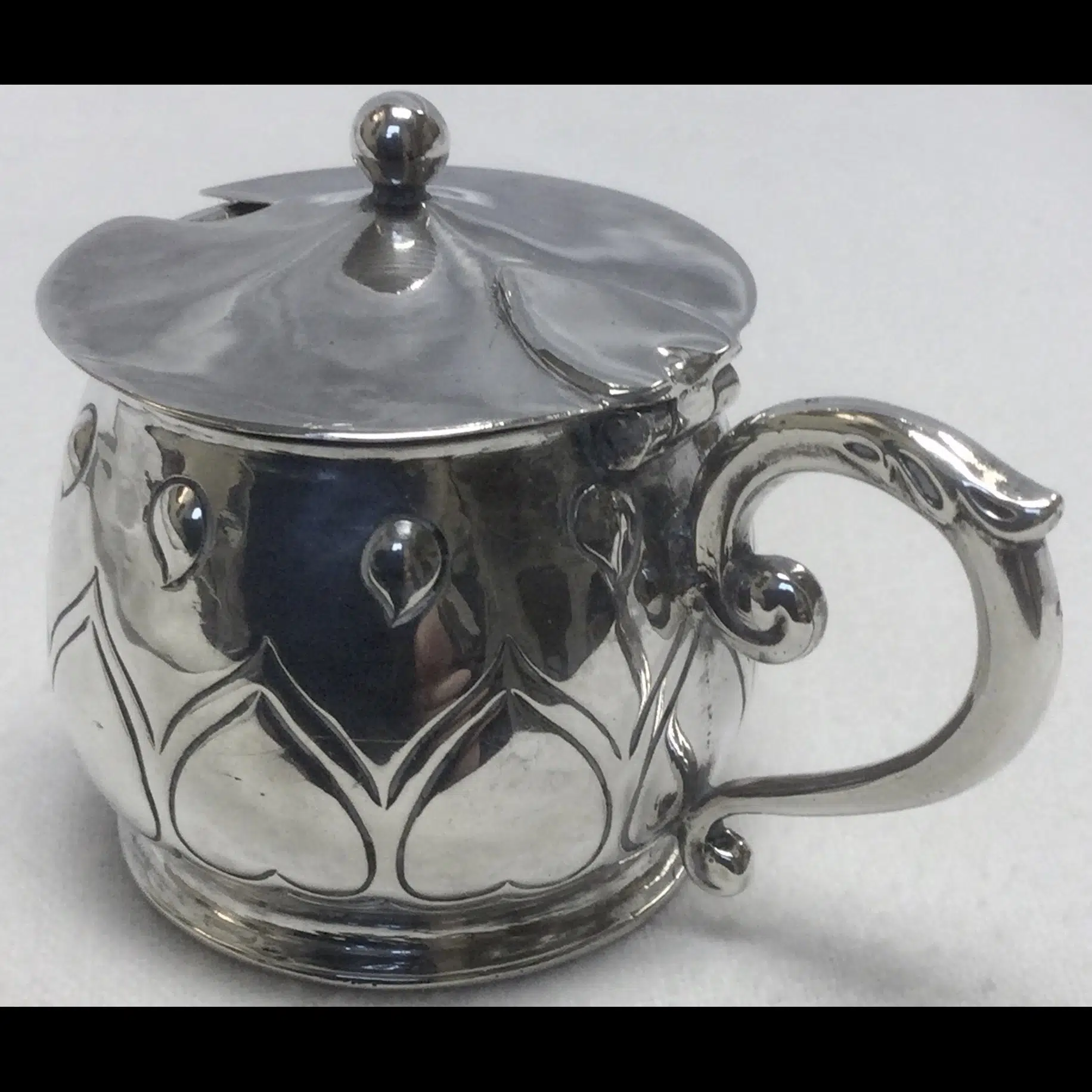 keswick school of industrial arts art nouveau mustard pot