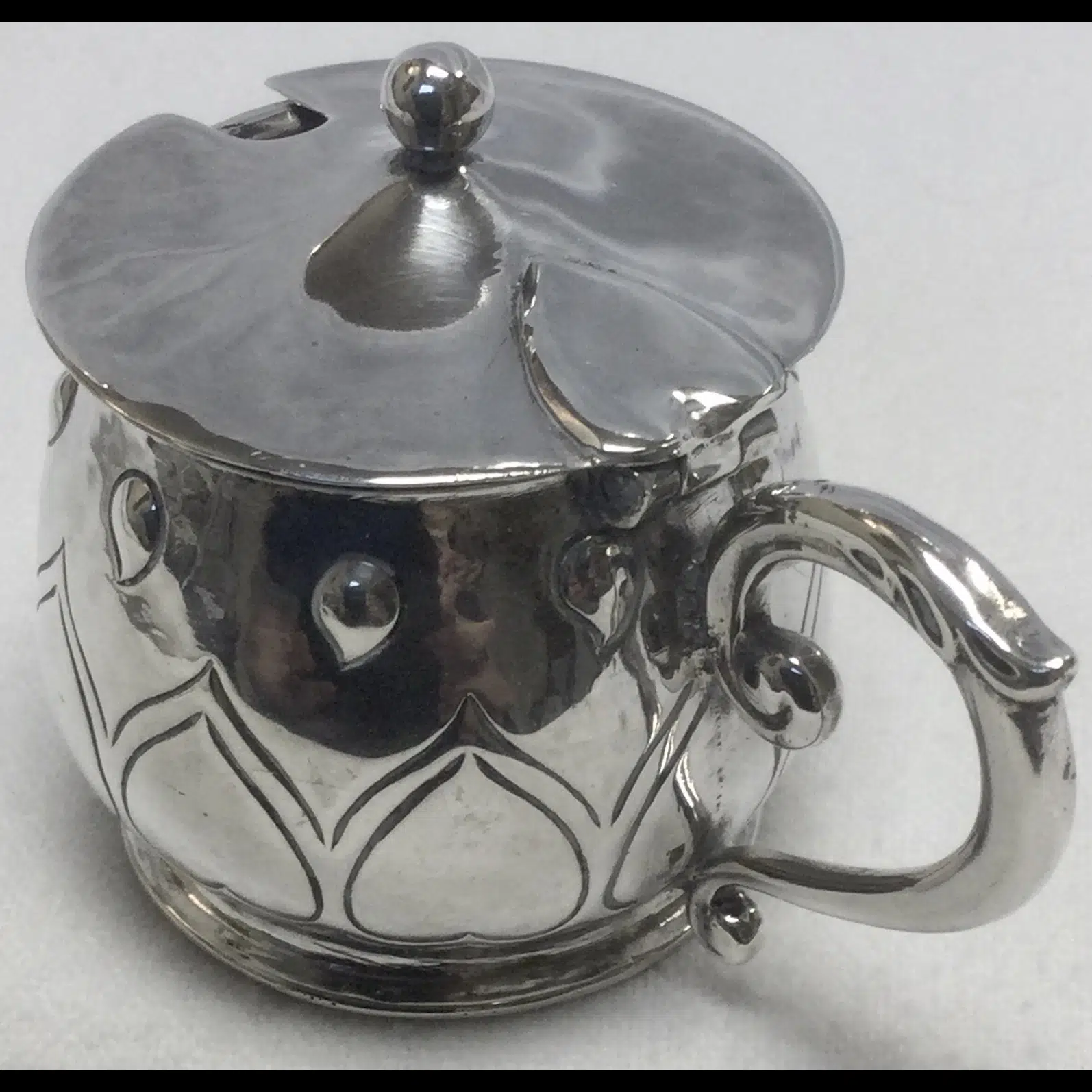 keswick school of industrial arts art nouveau mustard pot
