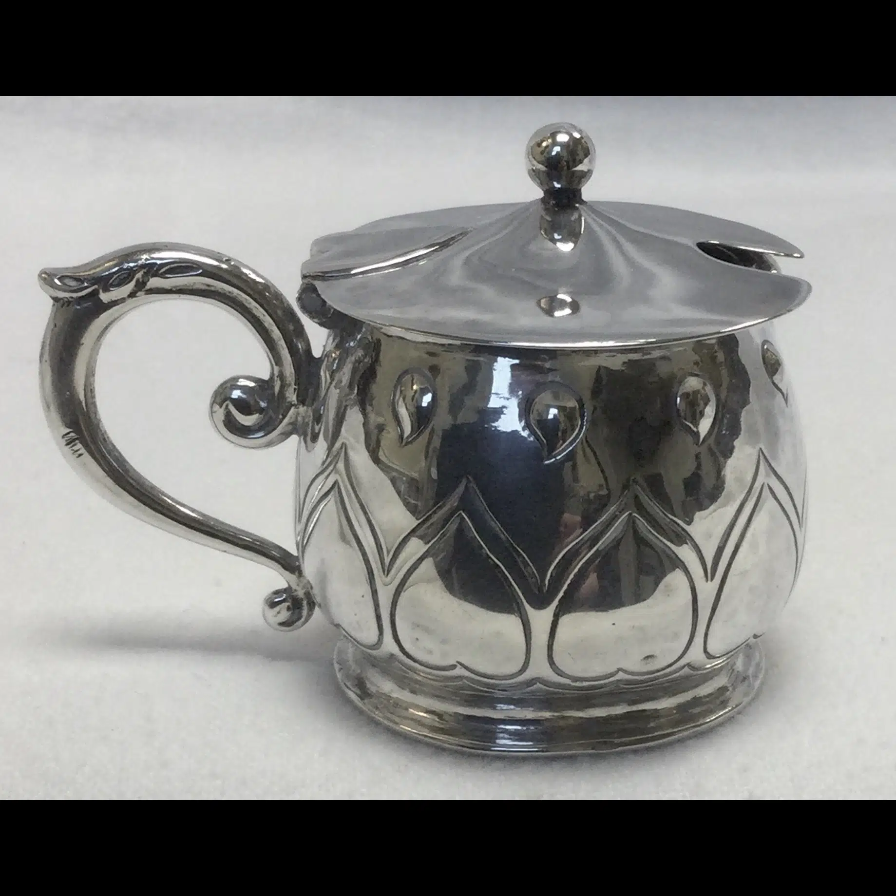 keswick school of industrial arts art nouveau mustard pot