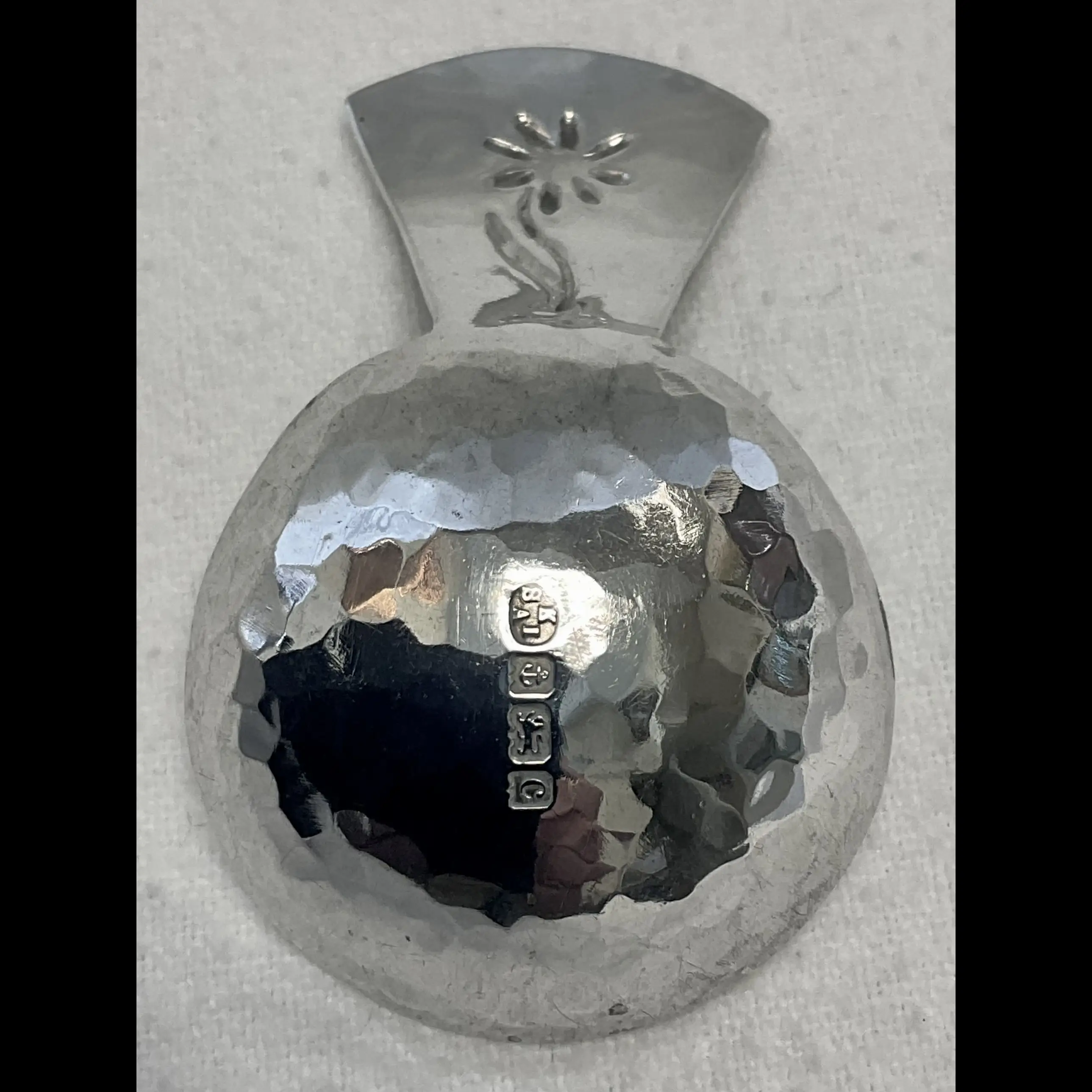 keswick school of industrial art silver arts and crafts silver caddy spoon floral detail
