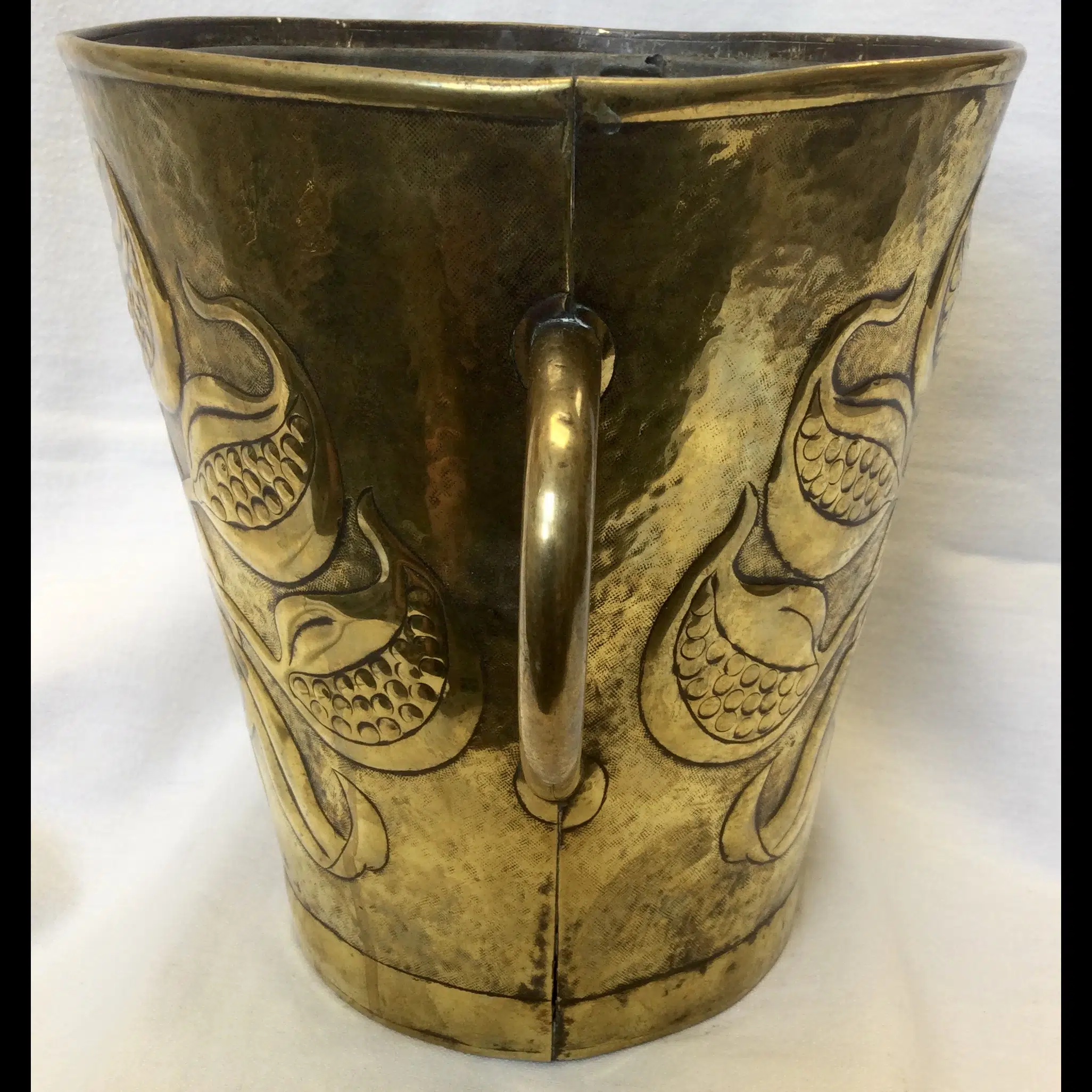 yattenden arts and crafts two handled planter with liner